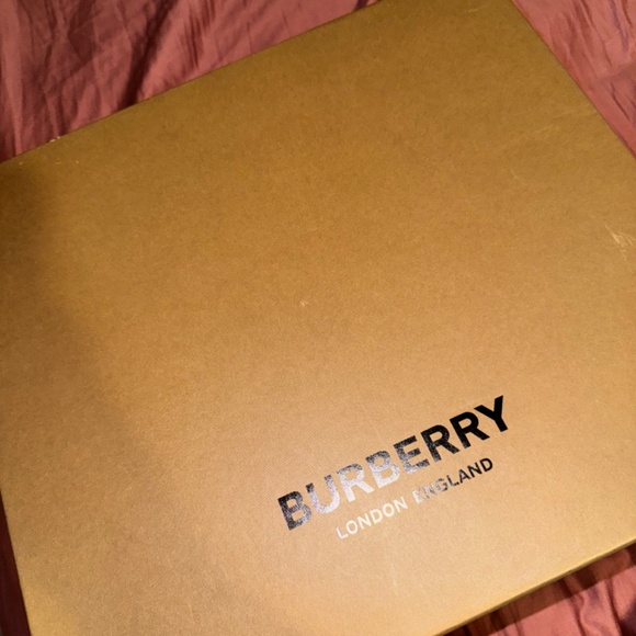 Burberry men sneakers - Picture 5 of 5